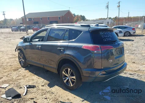2018 Toyota Rav4 Xle z USA, uszkodzony, nr VIN JTMWFREV4JD127166